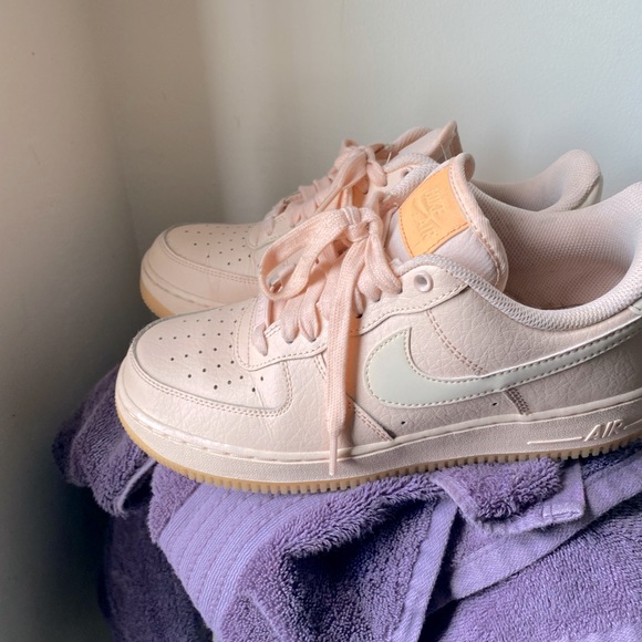 Uptown Nikes - Picture 2 of 2